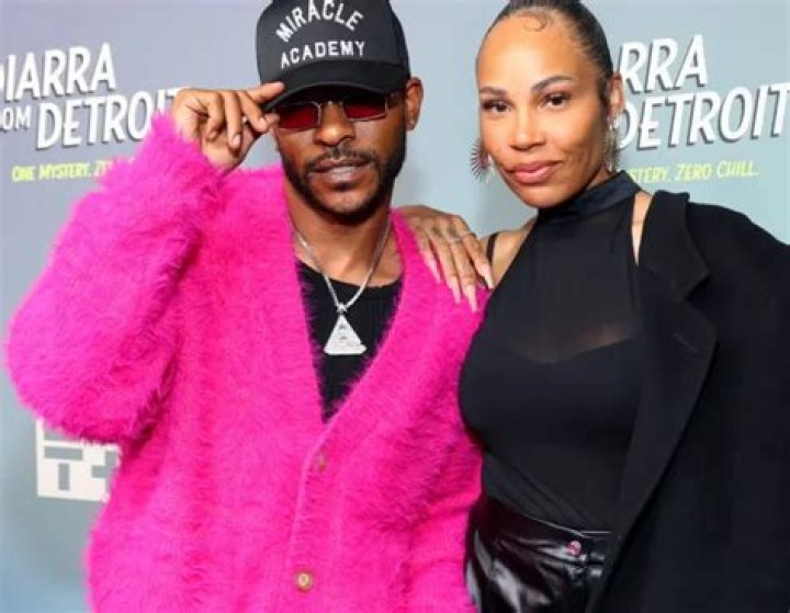 A Complete Guide To His Love Life