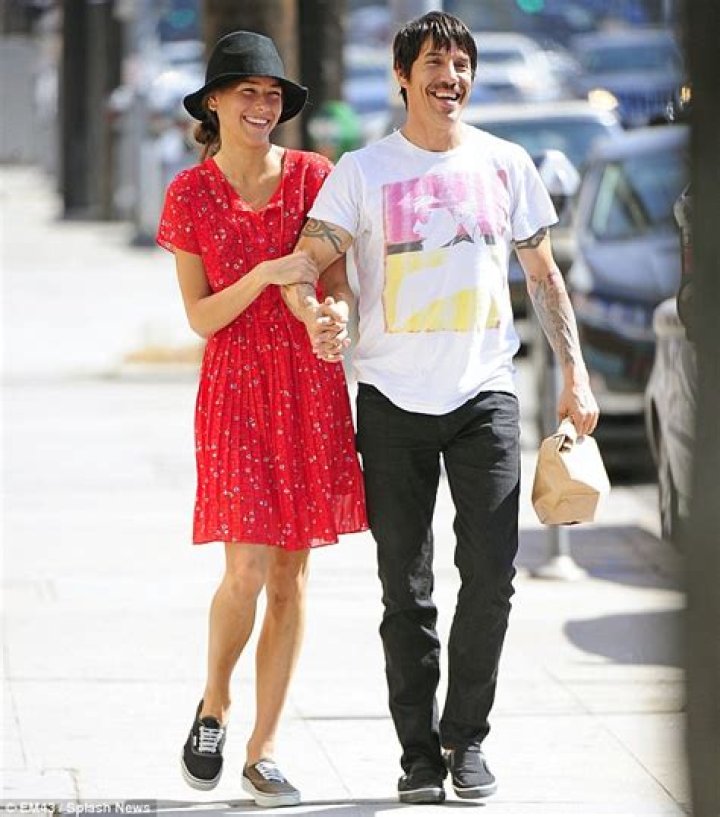 Anthony Kiedis: Past And Present Love Interests