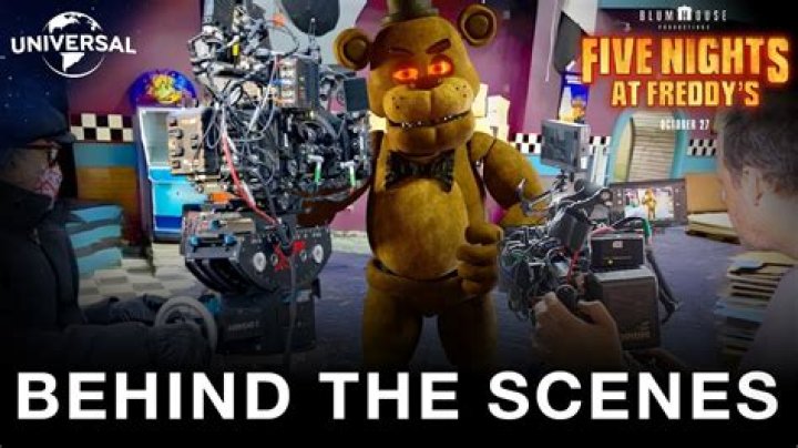 Behind The Scenes & Extraordinary Lives