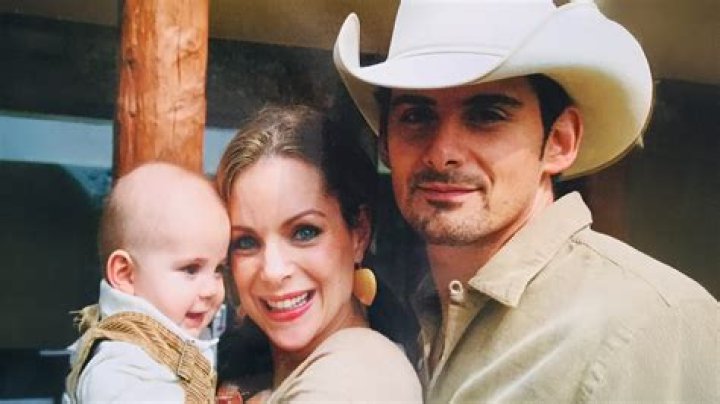BlogPaper | Brad Paisley - Age, Family, Bio