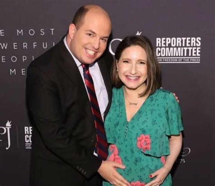 BlogPaper | Brian Stelter - Bio, Age, Net Worth, Height, Married, Nationality, Body Measurement, Career
