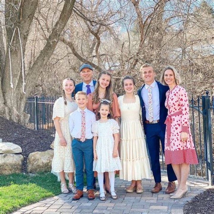 BlogPaper | Julie Franke - Age, Family, Bio