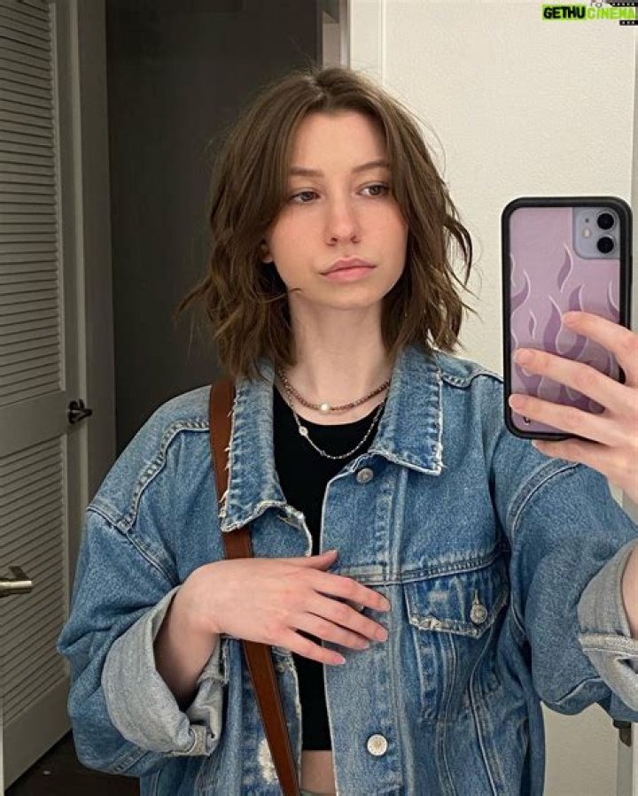 BlogPaper | Katelyn Nacon - Bio, Age, Height, Single, Nationality, Career, Wiki