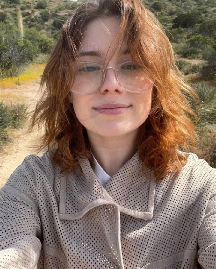 BlogPaper | Mina Sundwall - Bio, Age, Net Worth, Height, Single, Nationality, Body Measurement, Career