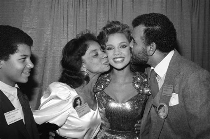 BlogPaper | Vanessa Williams - Husband, Age & Miss America