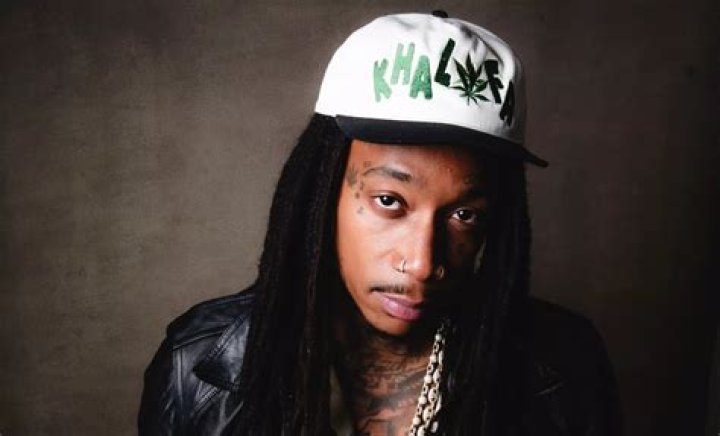BlogPaper | Wiz Khalifa - Songs, Wife & Age