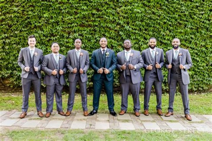 Discover The Art Of Crafting Unforgettable Thank You Notes To Your Groomsmen