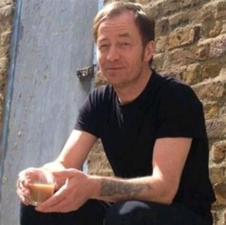 Everything About The Father Of Charlie Heaton ·