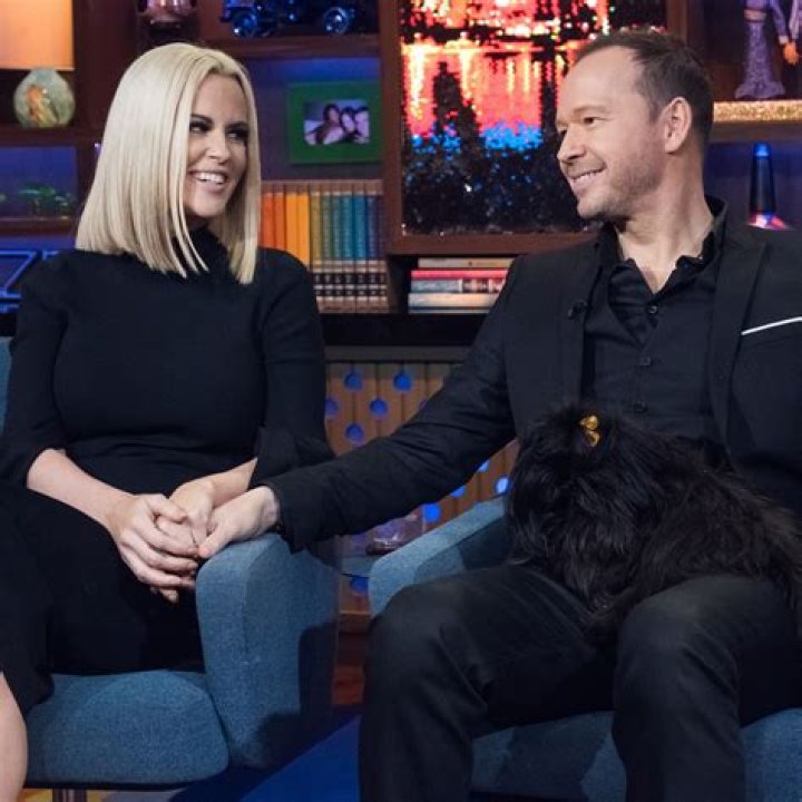 Exploring Jenny McCarthy's Spouse: Love, Life, And Laughter