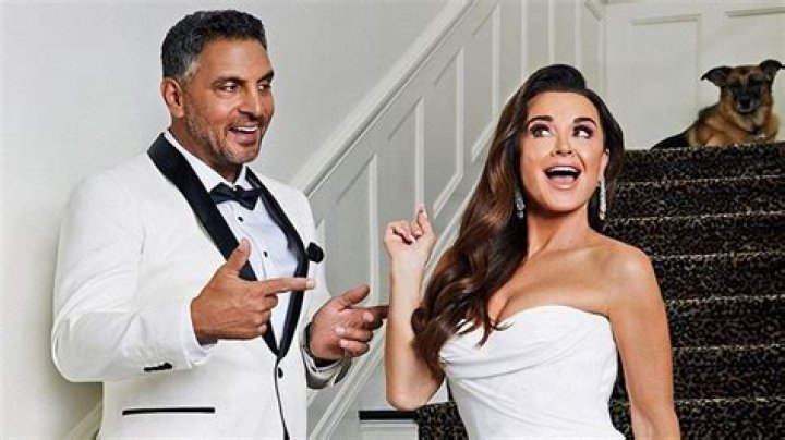 Exploring The Enormous Wealth Of Mauricio Umansky