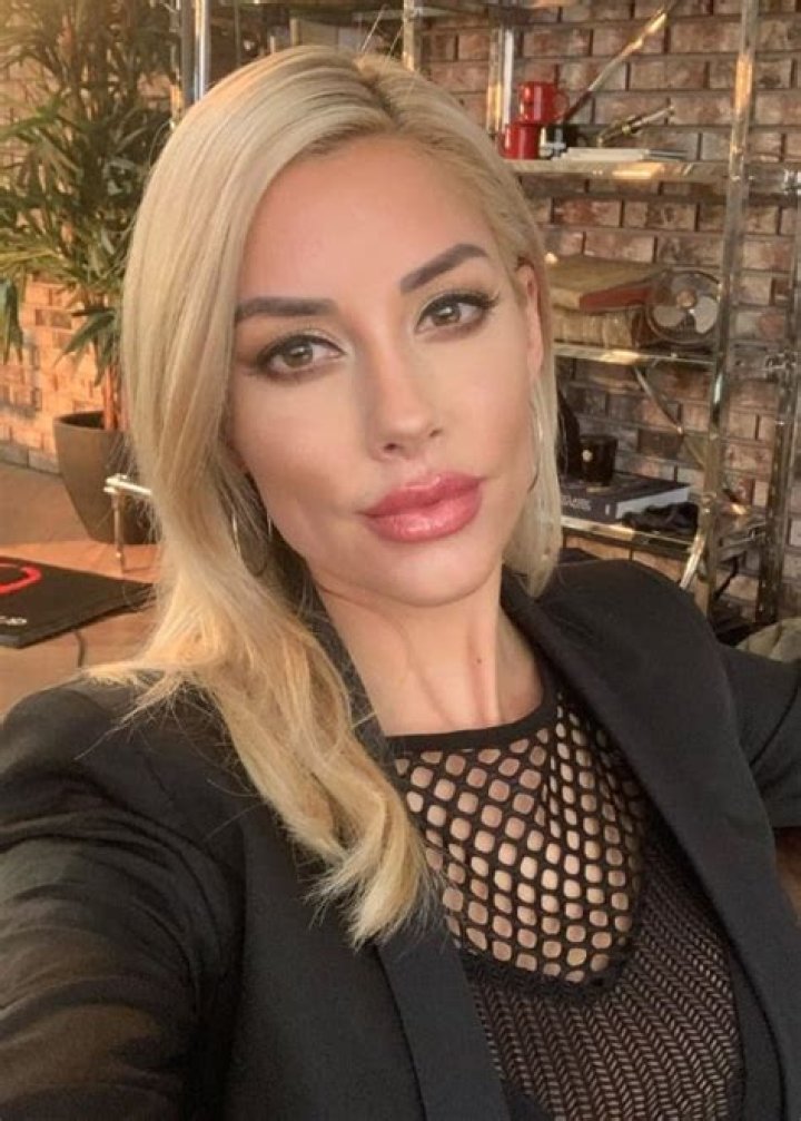 Heather Rae Young Height, Weight, Age, Boyfriend, Family, Biography ·