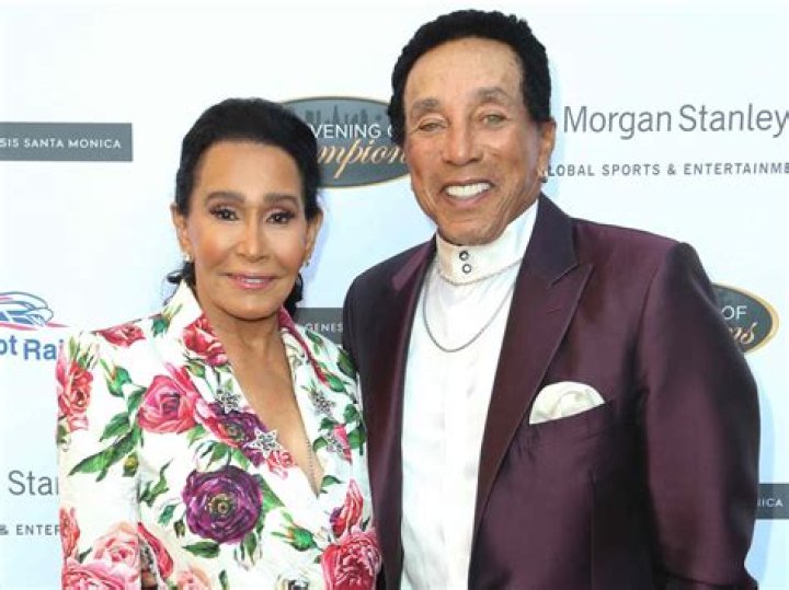 How Old Is Smokey Robinson Wife? Frances Gladney Robinson Age and Facts ·