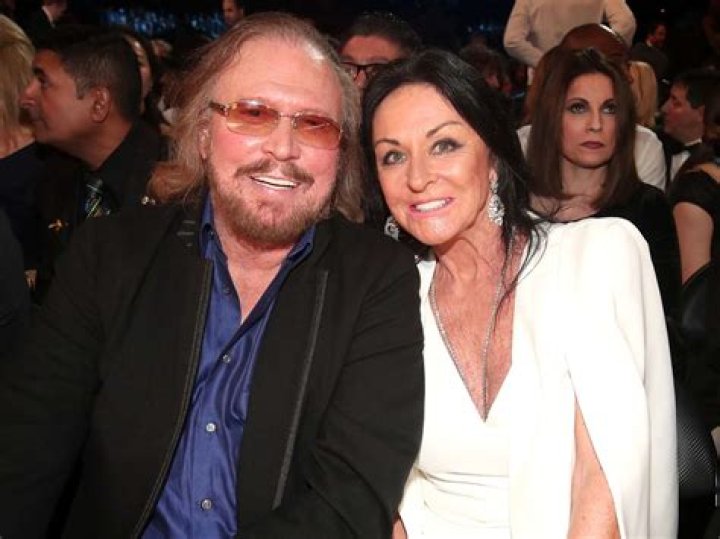 Is Barry Gibb's Wife Still Live? ·