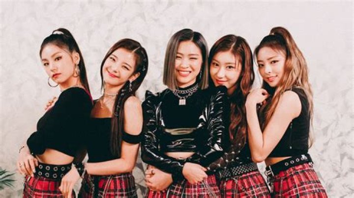 The Essential Guide To ITZY: Meet The Members