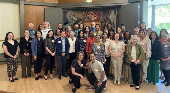 Jenny Slate Age, Early Life, Education, Marriage, Career, Awards & Philanthropic Ventures ·