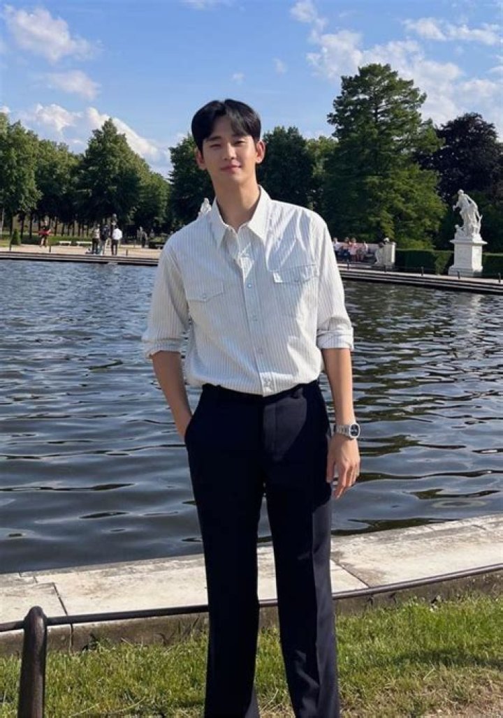 The Unveiled Private World Of Kim Soo Hyun: Personal Life Explored