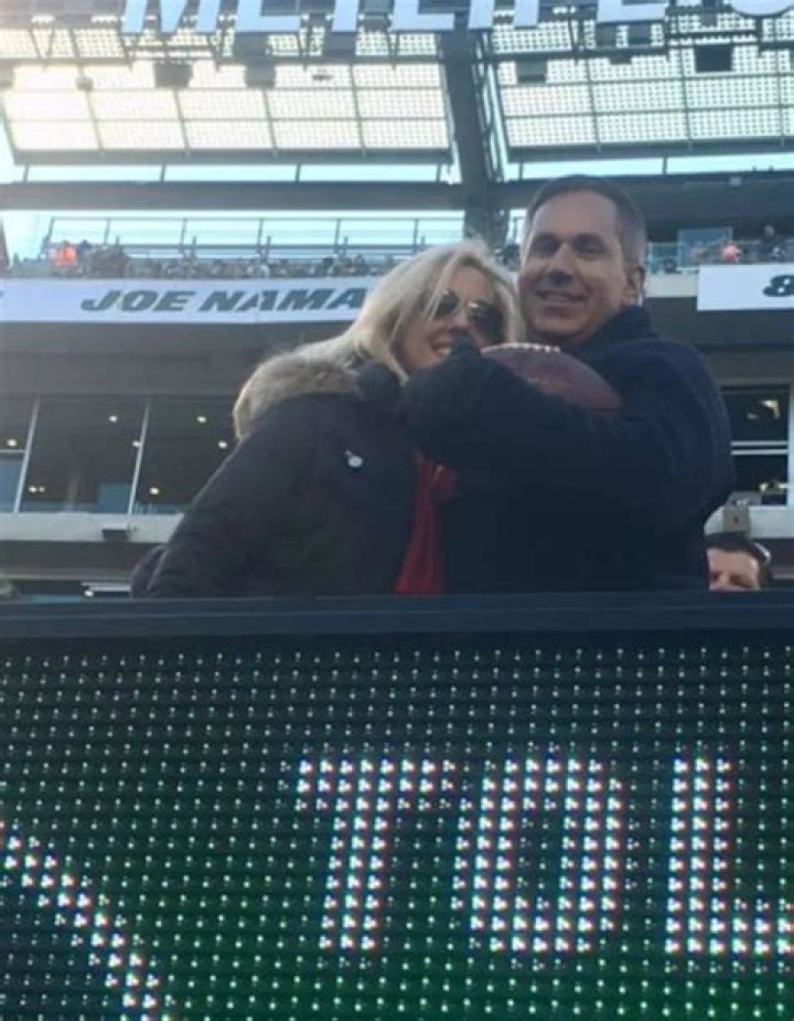 Matt Milano family, wife, children, parents, siblings ·