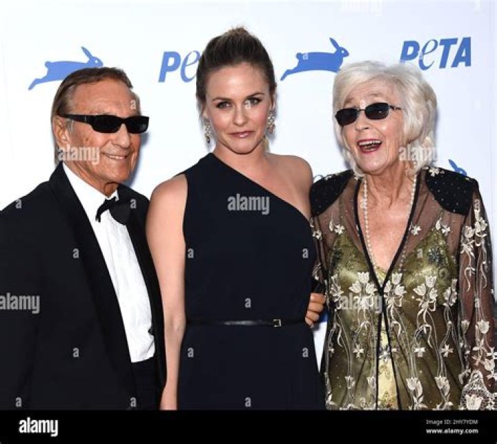 Meet Monty Silverstone & Didi Silverstone ·