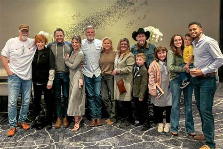 Meet Narvel Blackstock's Wife And Learn About Their Enduring Love