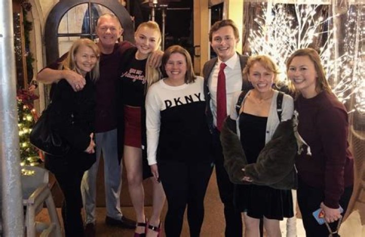 Mindi And Karen Carpenter: The Sisters Of Song