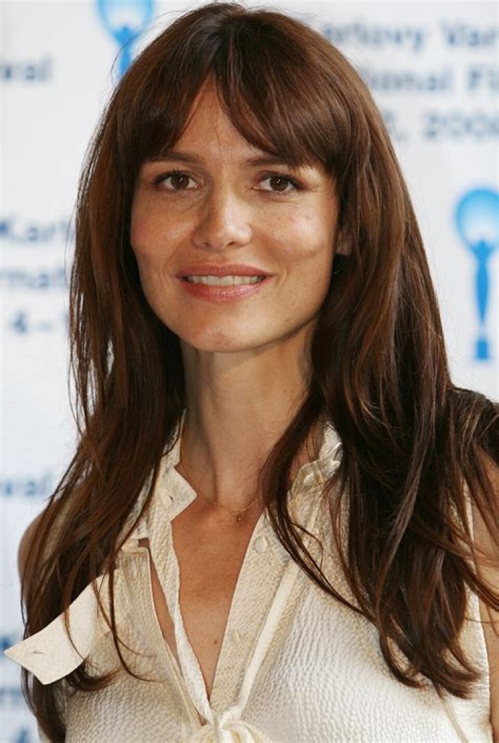 Partner Up With Award-Winning Saffron Burrows: Elevate Your Project Today