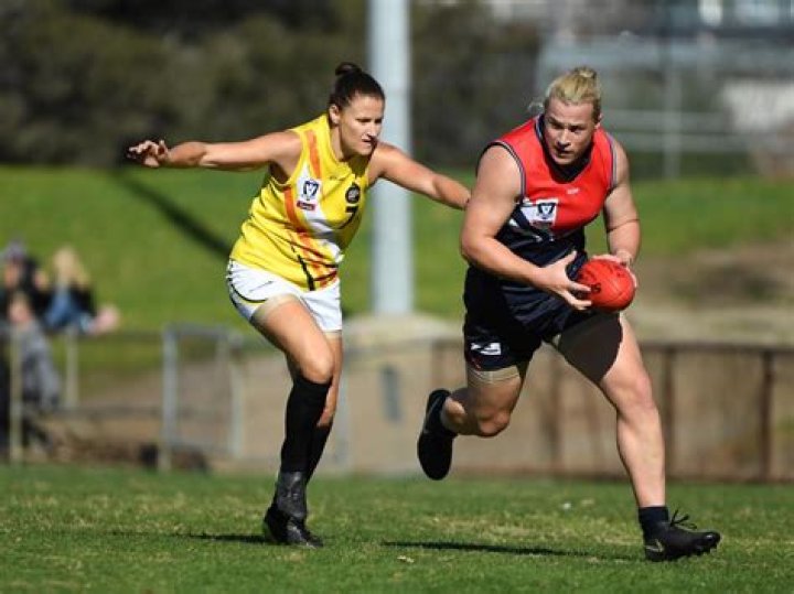 Transgender Aussie Rules player Hannah Mouncey speaks out ·