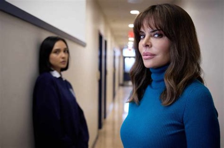 Unraveling Bonnie Bella's Age: A Comprehensive Insight