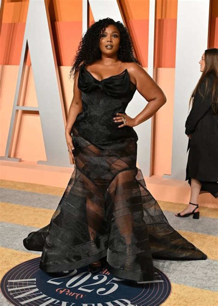 Unveiling Lizzo's Height: Discoveries And Insights