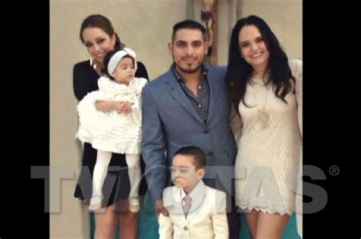 Unveiling The Enchanting World Of Claudia Kelly Y Espinoza Paz