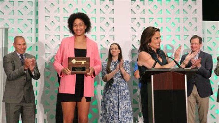 Unveiling The Interwoven Lives Of Mario Davis, Hannah Stuelke, And The Pursuit Of Success