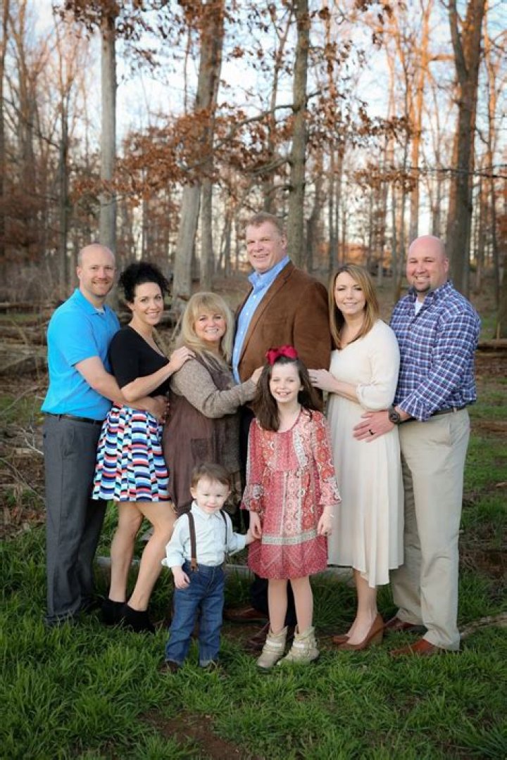 WWE Kane (Glenn Jacobs): Family Details